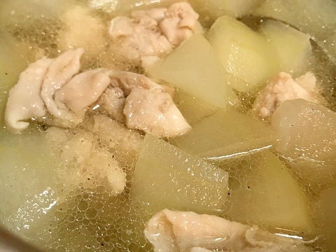 ◤電鍋レシピ◢　冬瓜と鶏肉のスープ［冬瓜鶏肉湯］